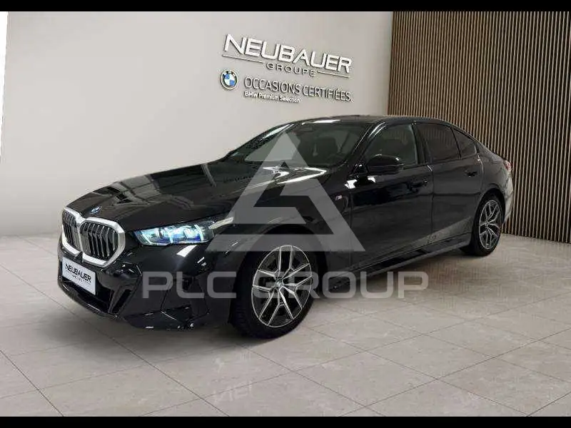 2024 BMW 520