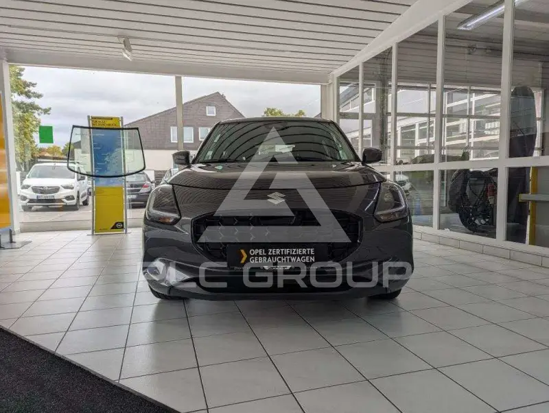 2024 Suzuki SWIFT