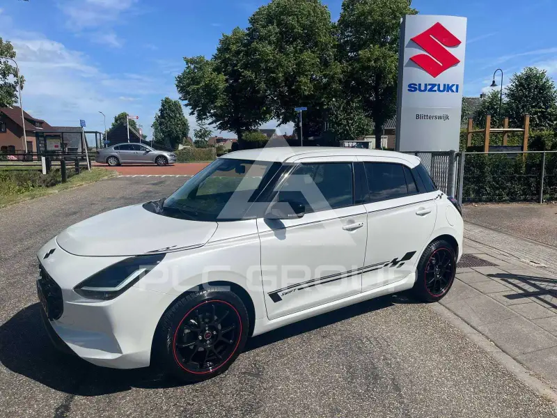 2024 Suzuki SWIFT