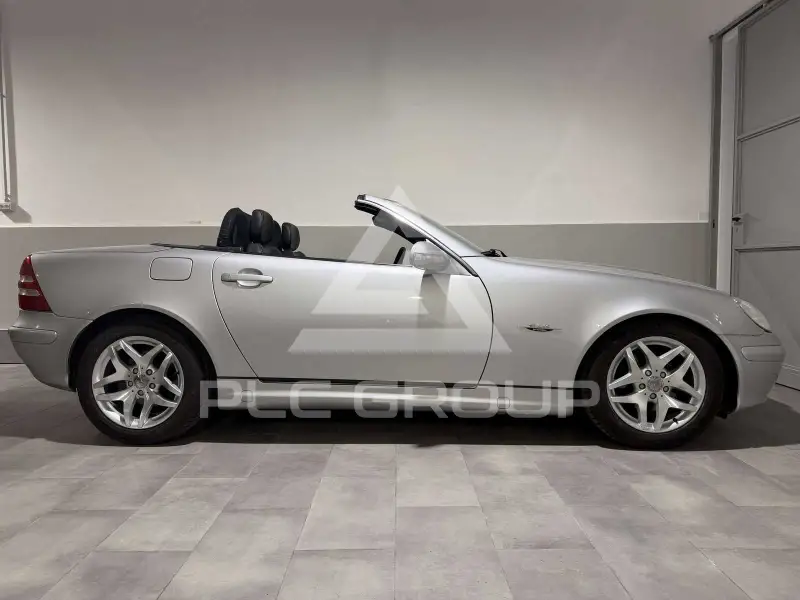 2024 Mercedes Benz SLK 200