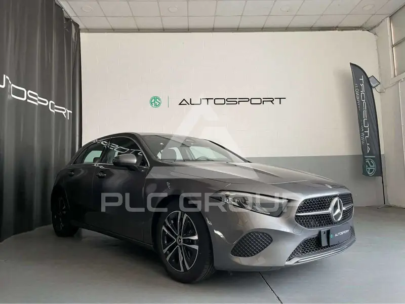 2025 Mercedes Benz A 180