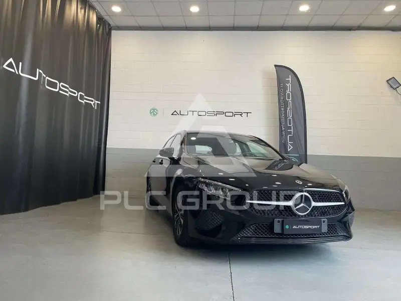 2025 Mercedes Benz A 180
