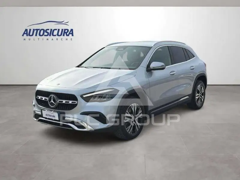 2024 Mercedes Benz GLA 220