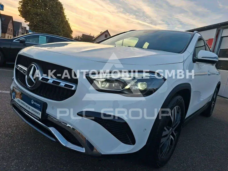 2024 Mercedes Benz GLA 220