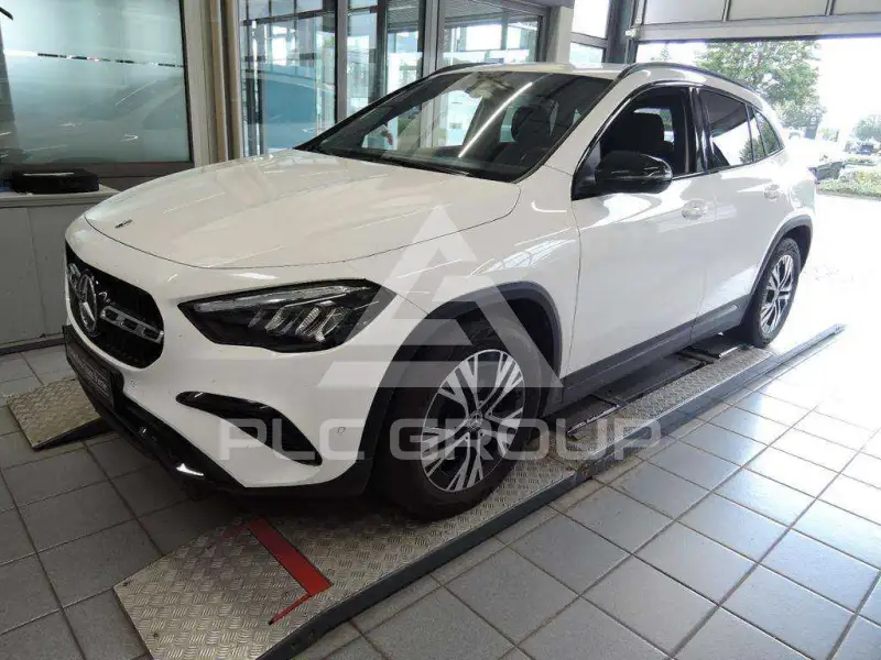 2024 Mercedes Benz GLA 220