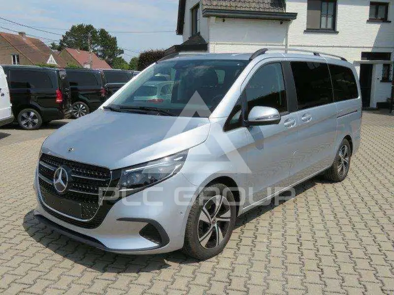 2024 Mercedes Benz V 220