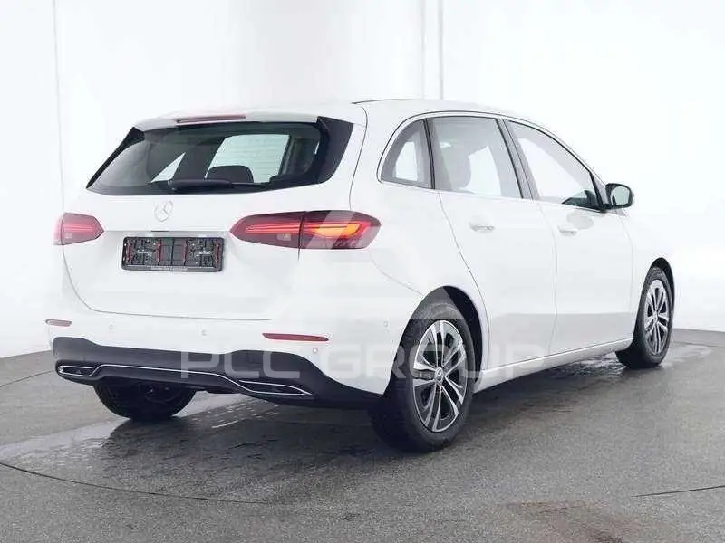 2024 Mercedes Benz B 180