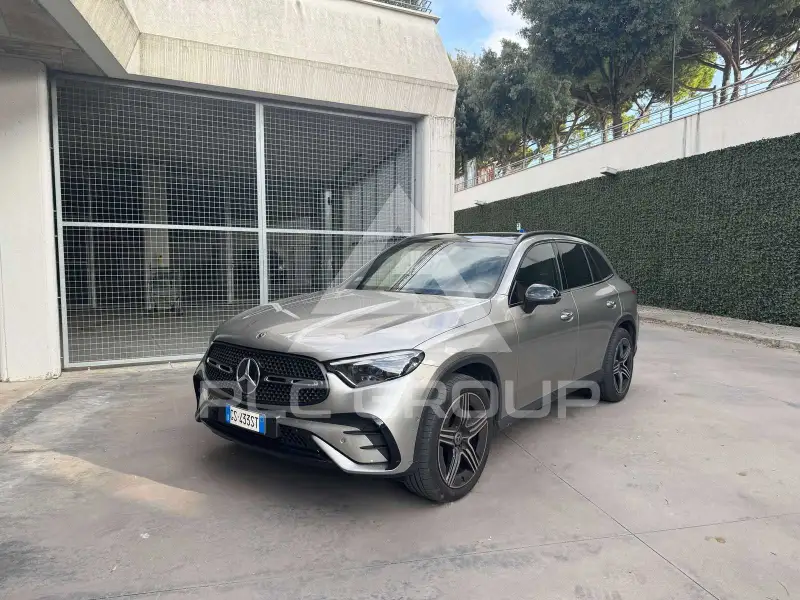 2024 Mercedes Benz GLC 220
