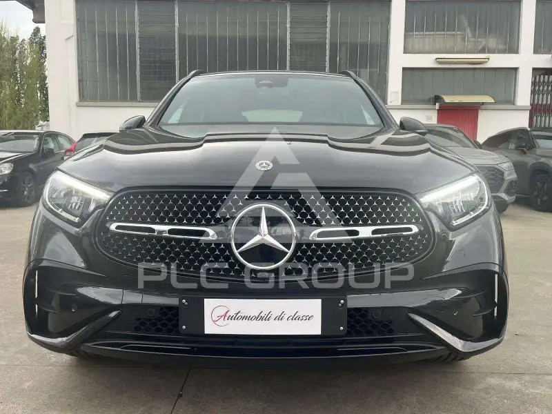 2025 Mercedes Benz GLC 220