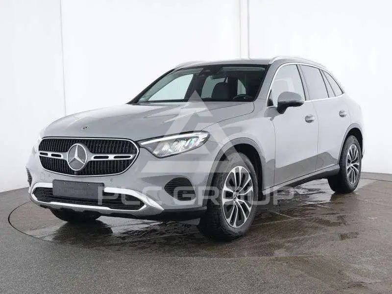 2024 Mercedes Benz GLC 220