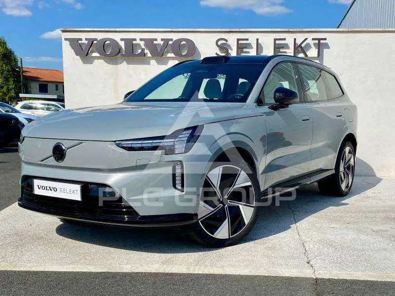 2024 Volvo EX 90