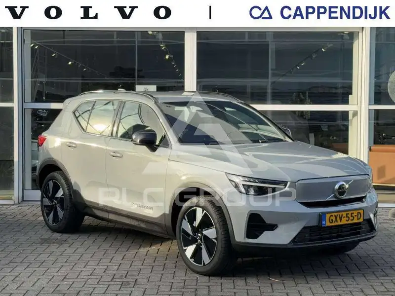 2025 Volvo EX 40