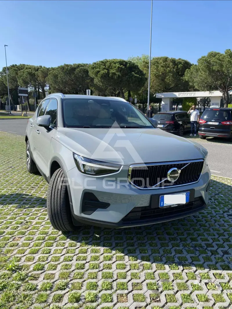 2024 Volvo XC40