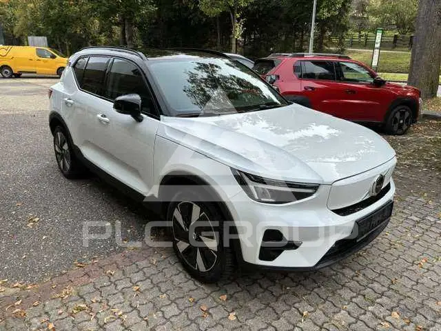 2024 Volvo XC40