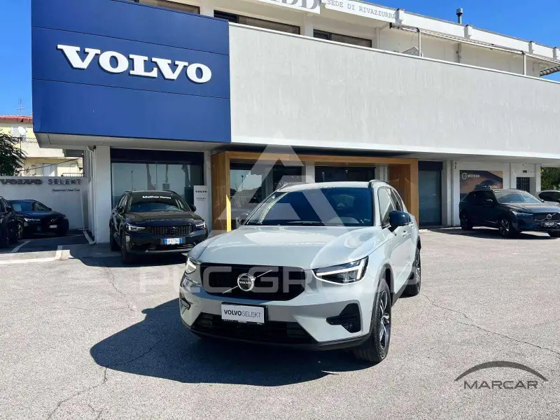 2024 Volvo XC40