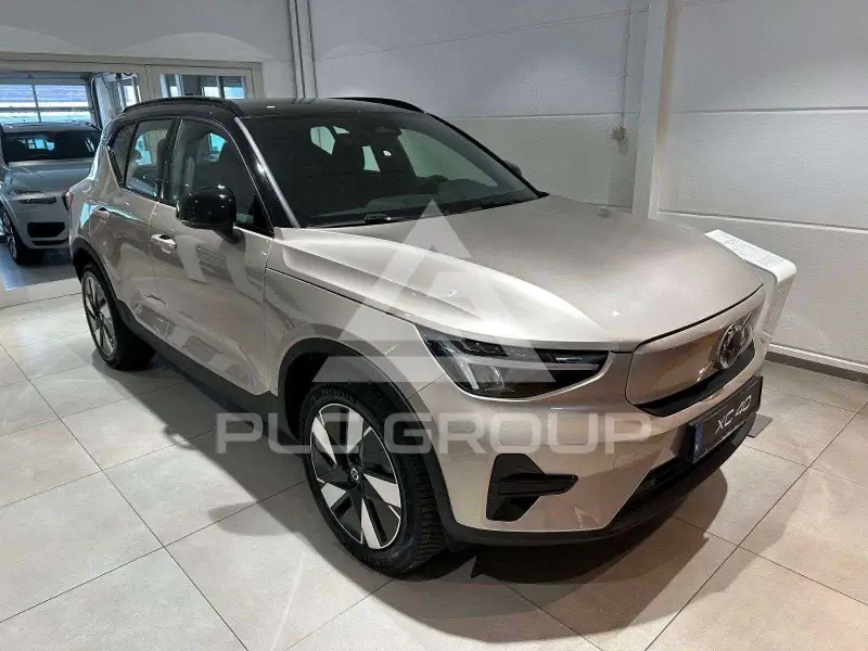 2024 Volvo XC40