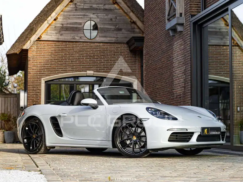 2024 Porsche 718