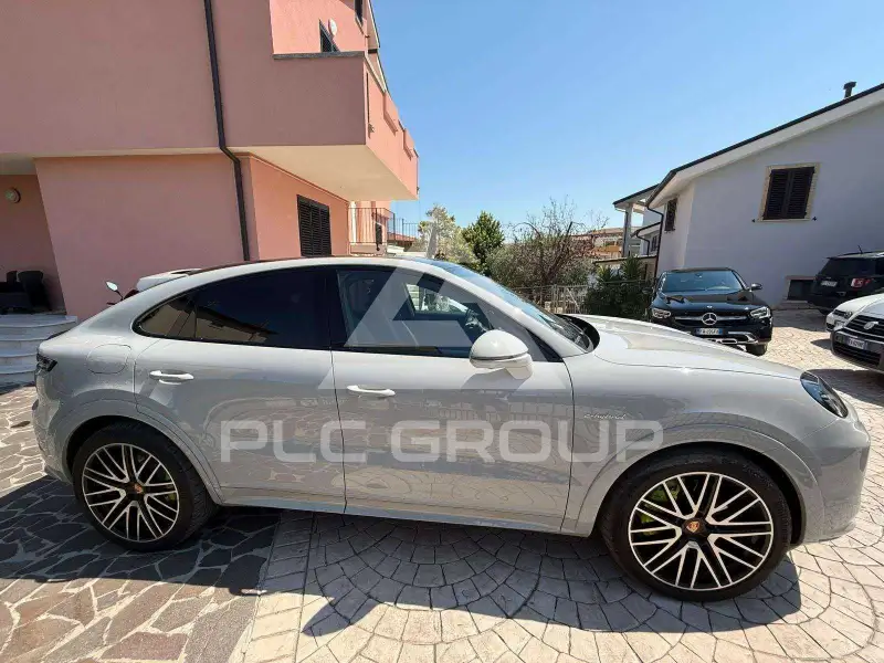 2024 Porsche Cayenne