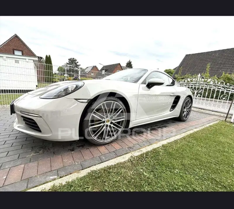 2024 Porsche Cayman