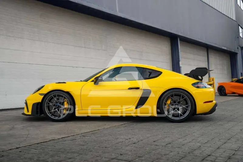 2024 Porsche Cayman