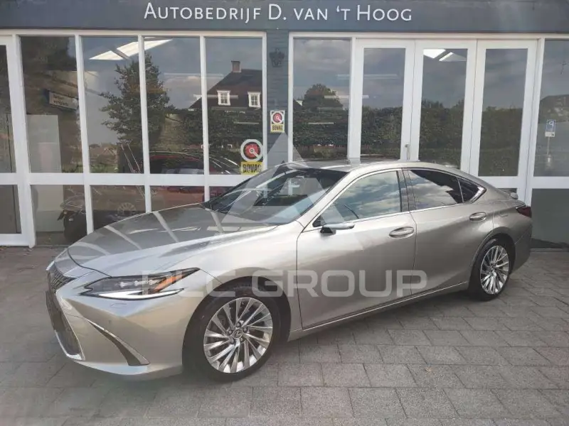 2024 Lexus ES300