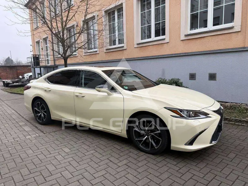 2024 Lexus ES300