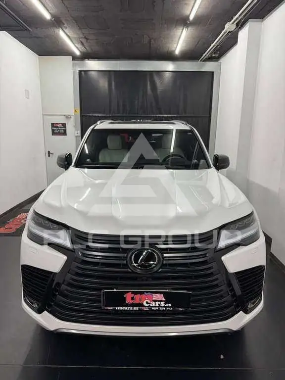 2024 Lexus LX600