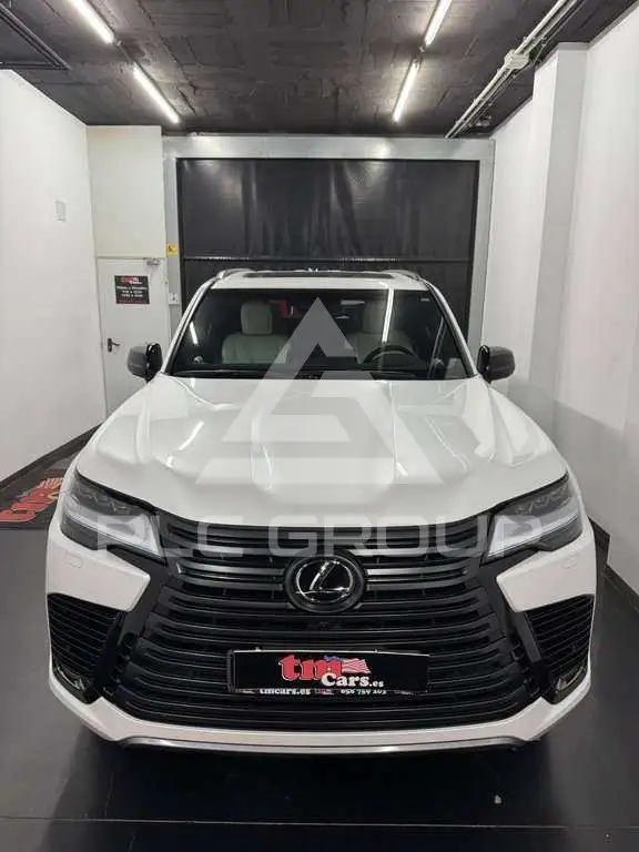 2024 Lexus LX600