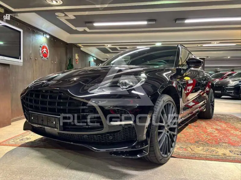 2024 Aston Martin DBX