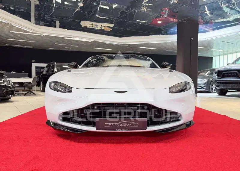 2024 Aston Martin V8