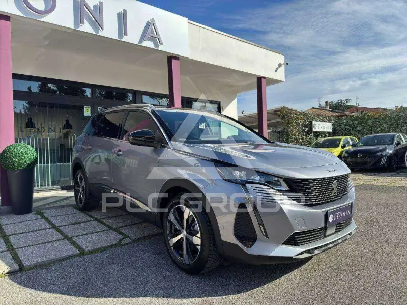 2024 Peugeot 5008
