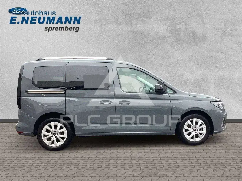 2024 Ford Tourneo