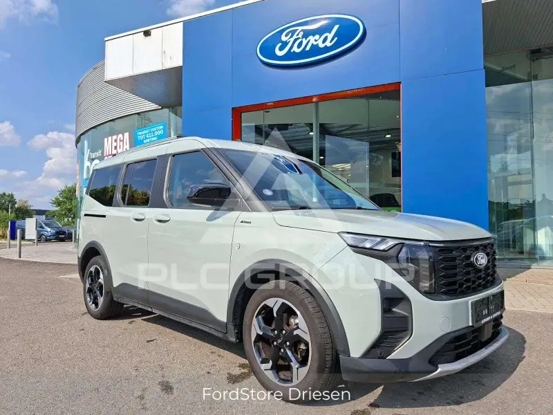 2024 Ford Tourneo