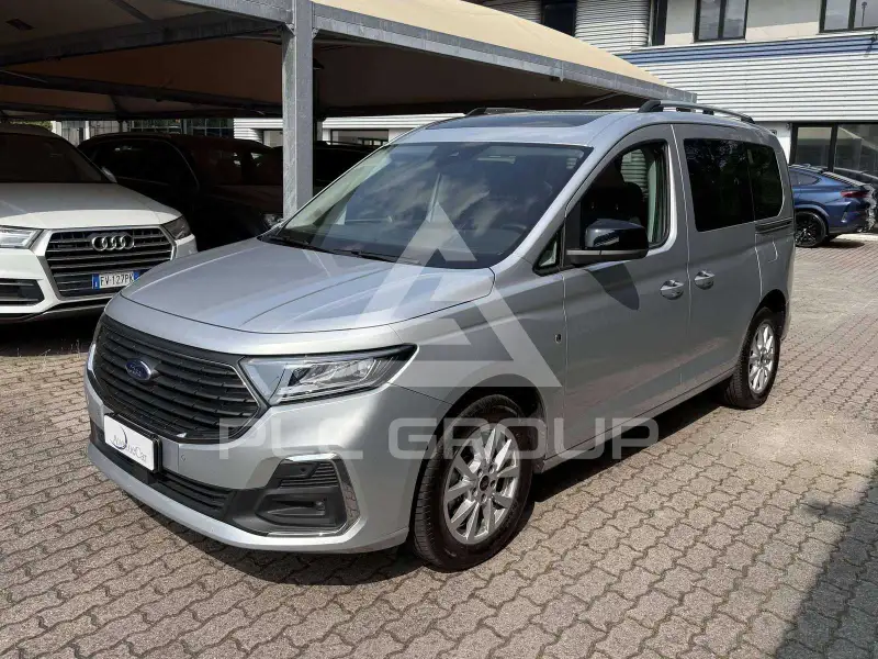 2024 Ford Tourneo