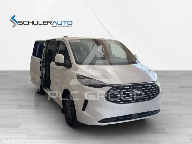 2024 Ford Tourneo