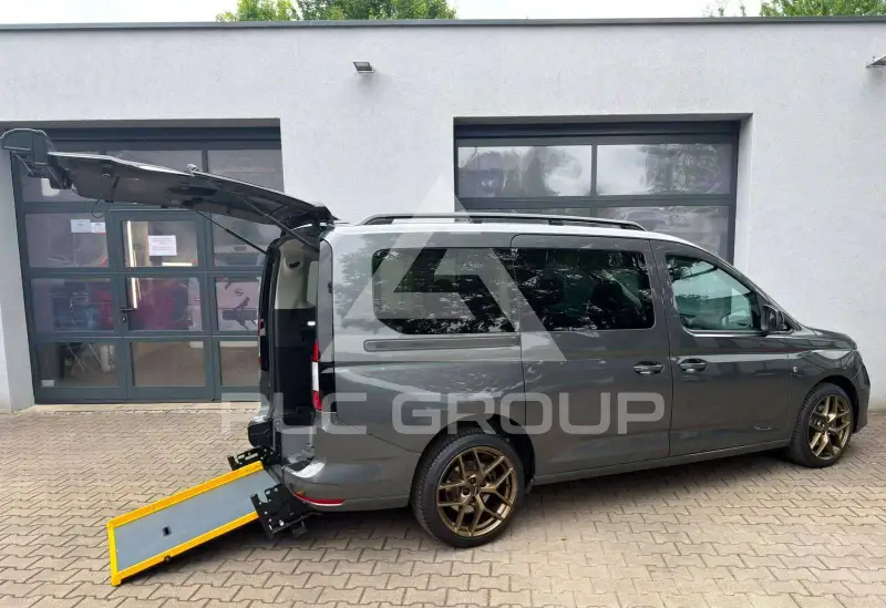 2024 Ford Tourneo