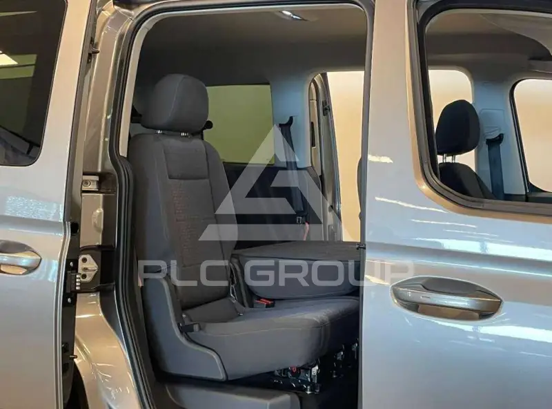 2024 Ford Tourneo