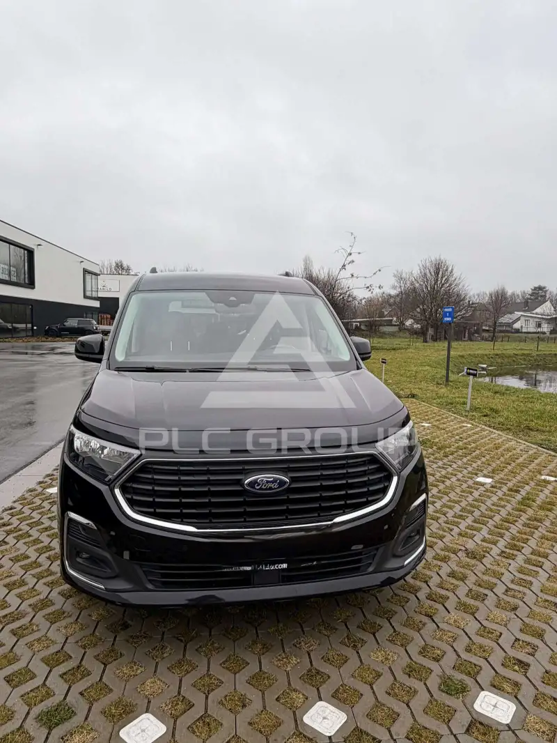 2024 Ford Tourneo