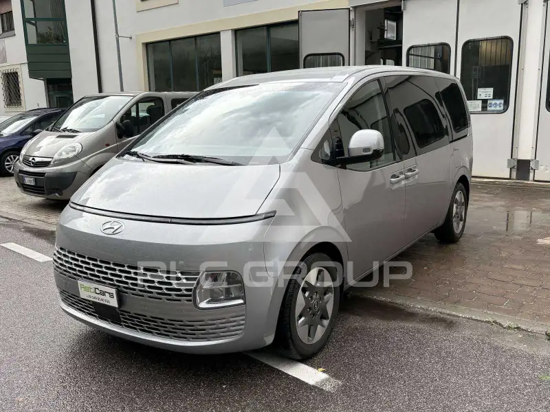 2024 Hyundai Staria