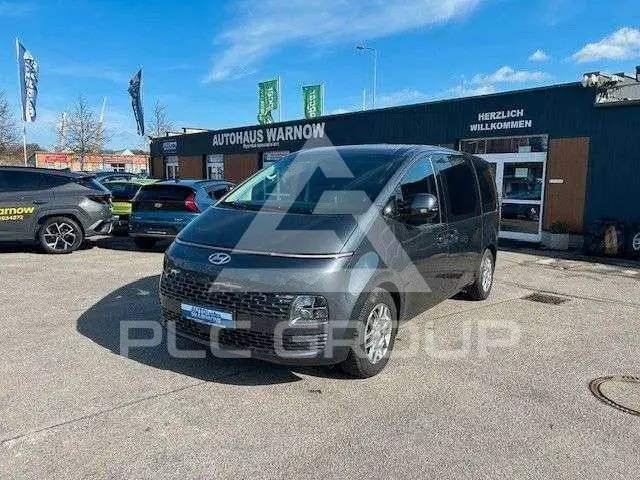 2024 Hyundai Staria