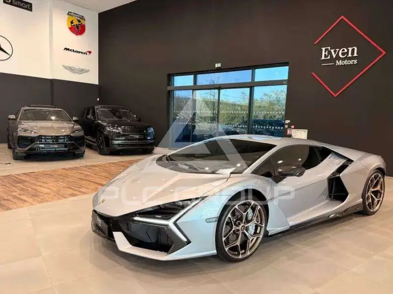 2024 Lamborghini Revuelto