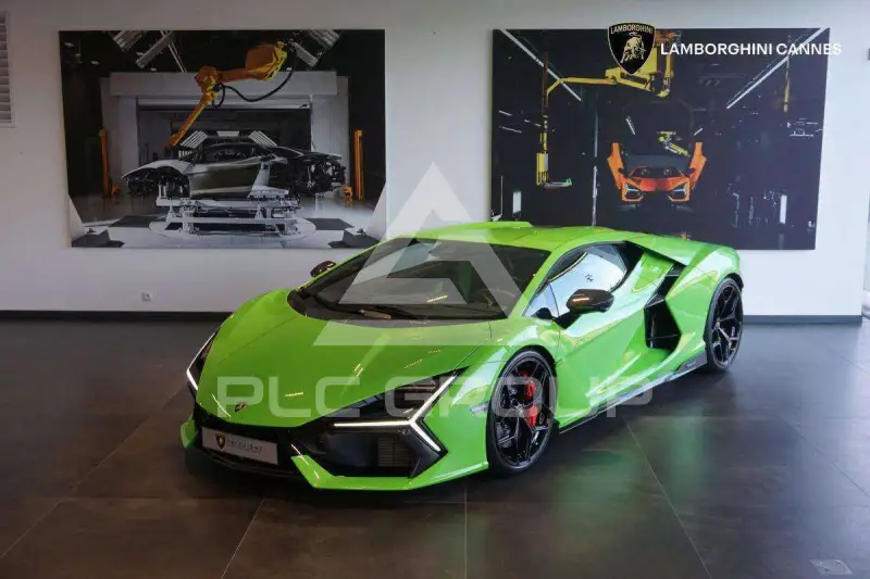 2024 Lamborghini Revuelto