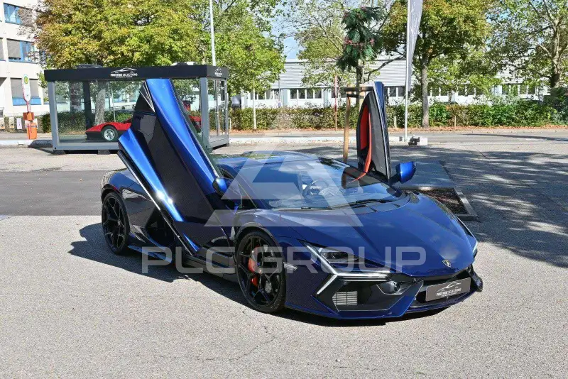 2024 Lamborghini Revuelto