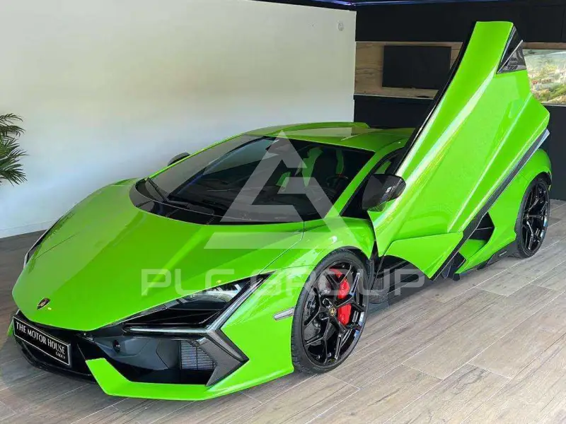2024 Lamborghini Revuelto