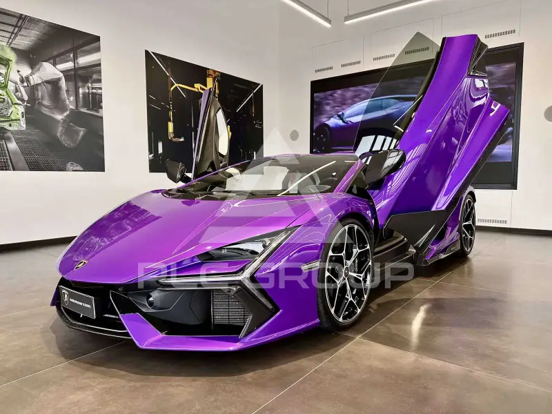 2024 Lamborghini Revuelto