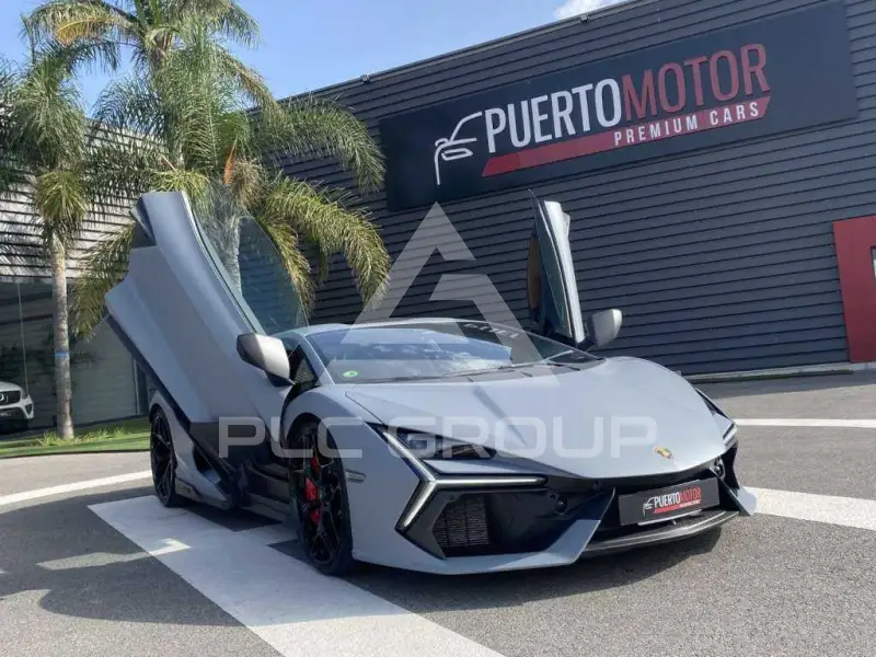 2024 Lamborghini Revuelto