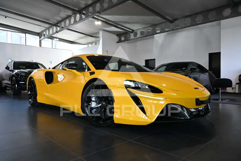 2024 McLaren ARTURA