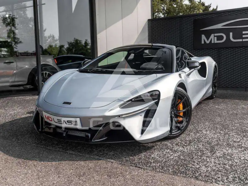 2024 McLaren ARTURA