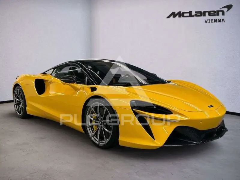 2024 McLaren ARTURA