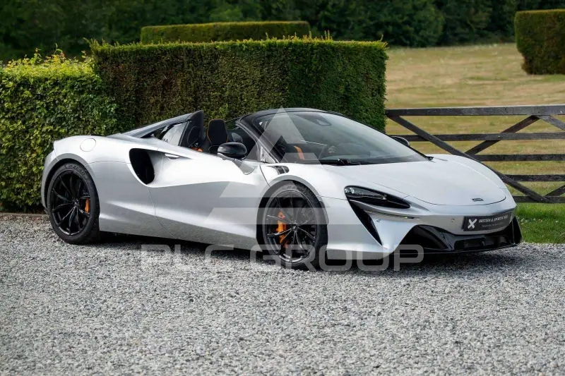 2024 McLaren ARTURA